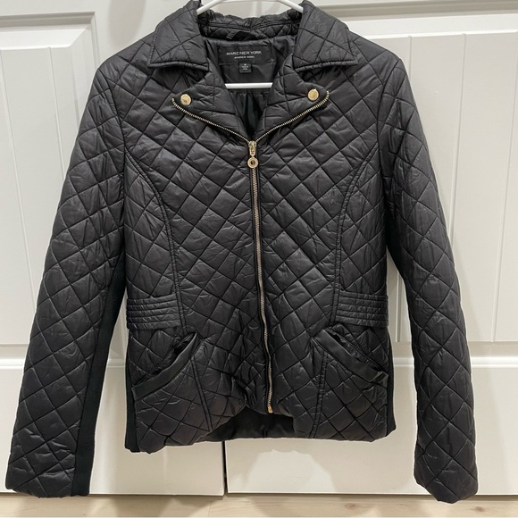 Marc New York. Andrew Marc. Women’s Coat Size Medium. Black with Gold. Quilted. - Picture 1 of 11